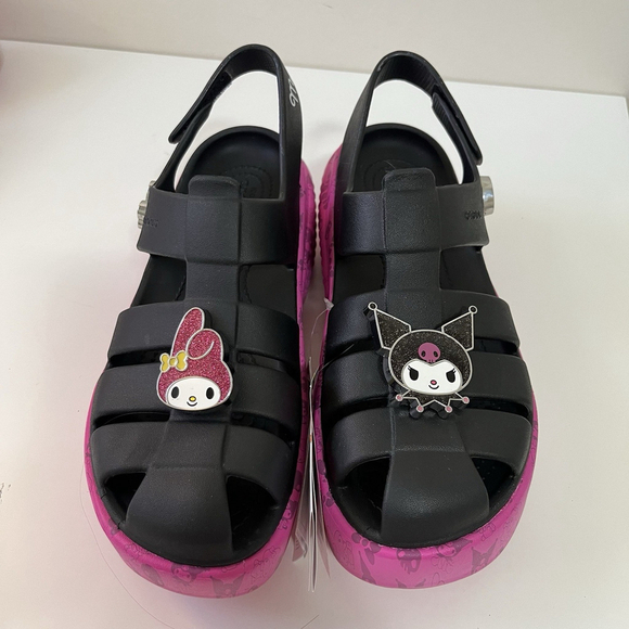 CROCS x HELLO KITTY AND FRIENDS MY MELODY AND KUROMI STOMP SANDAL size 8 NEW - Picture 4 of 7